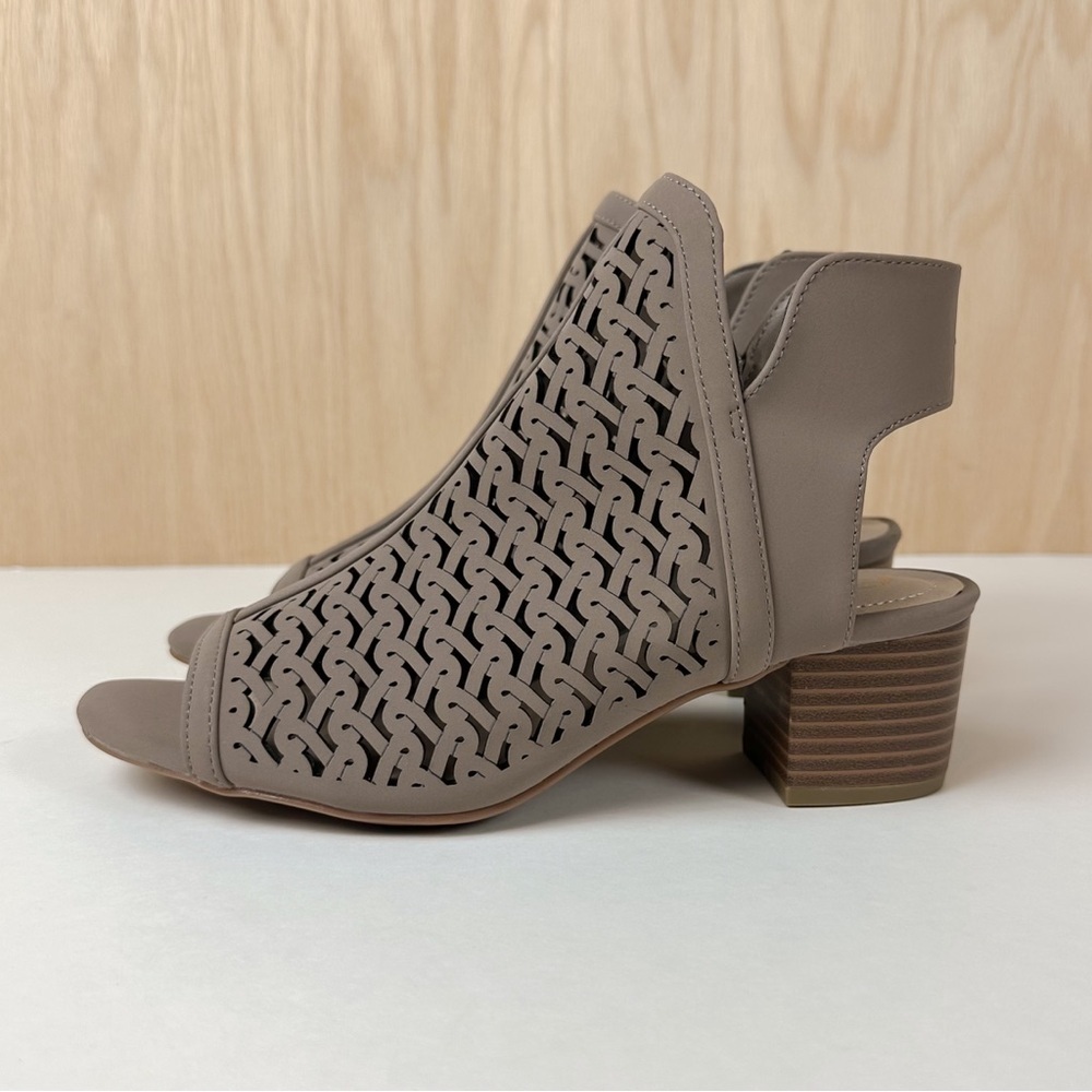 C Comfort EST. 1946 Taupe Gray Slingback Block Heel Sandal Booties - Picture 4 of 10